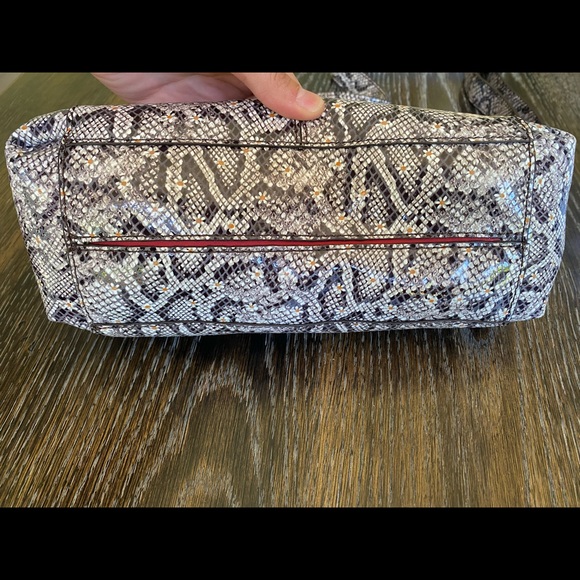 Hammitt Bryant Medium Leather Crossbody Bag in Daisy Snake w/ Acrylic Strap EUC - Picture 3 of 5